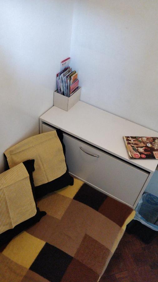 Prague "Above Train Central" Hostel Bagian luar foto